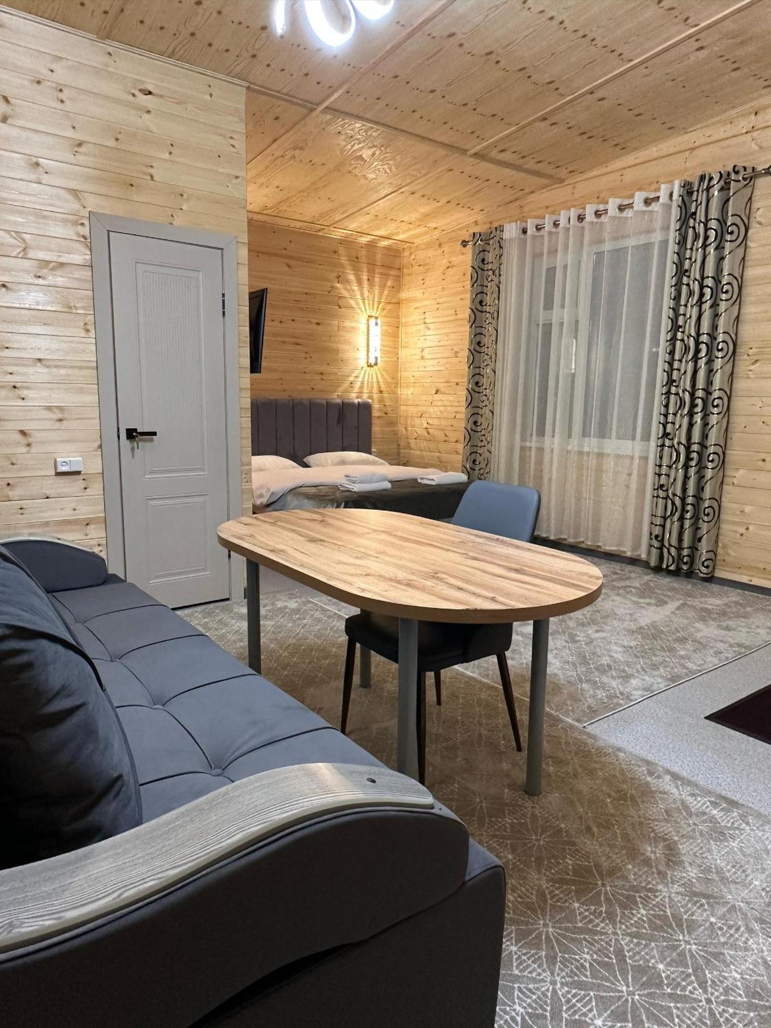 Vavilon Apartment Karakol Luaran gambar